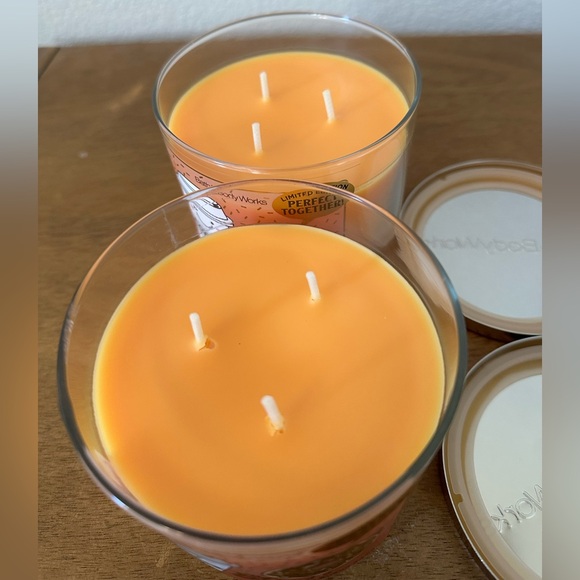 X2 bath and body works COFFEE & DONUTS 3 wick candles NEW - Picture 2 of 3